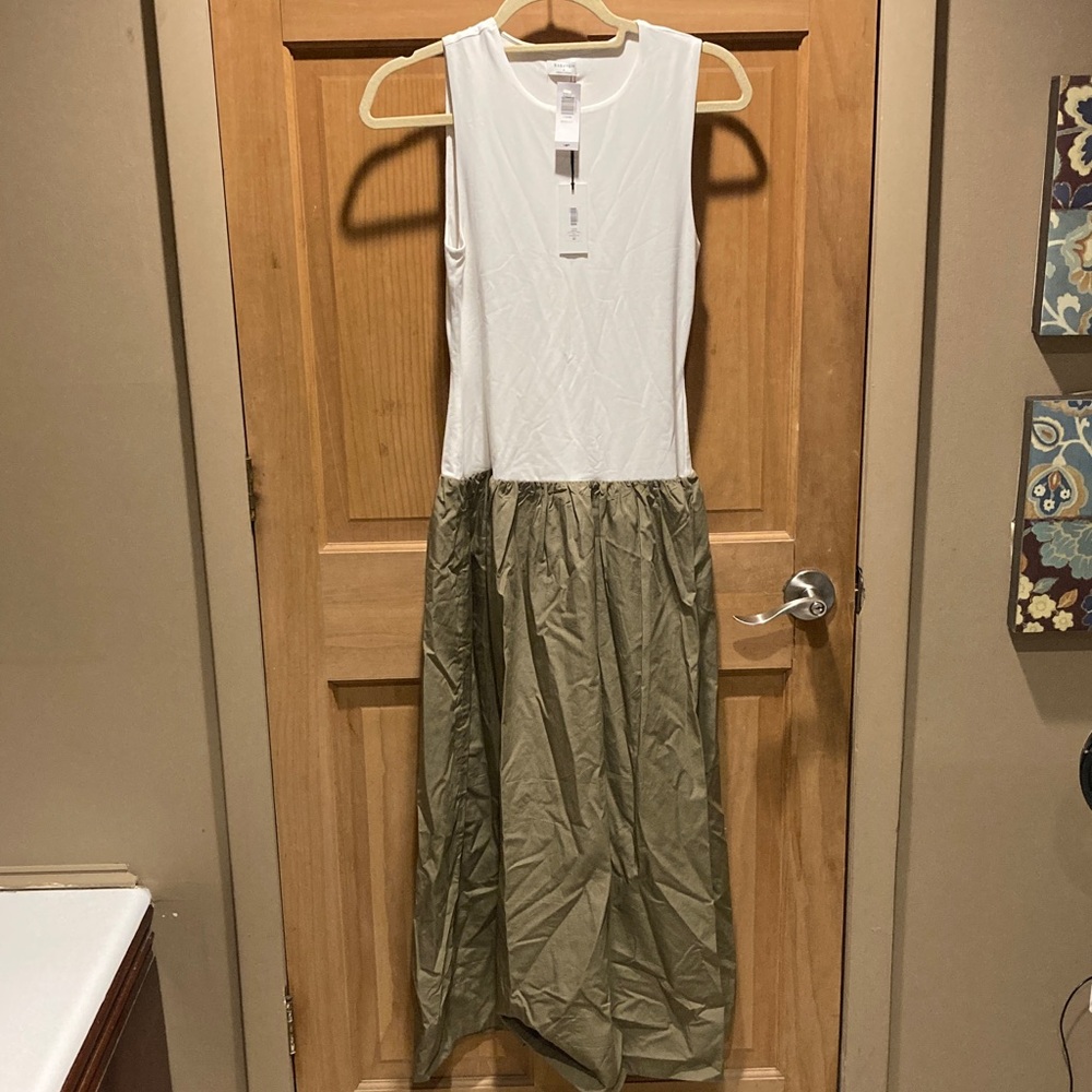 Aritzia Babaton Worldly Dress Fit-and-flare cotton maxi quiet luxury olive